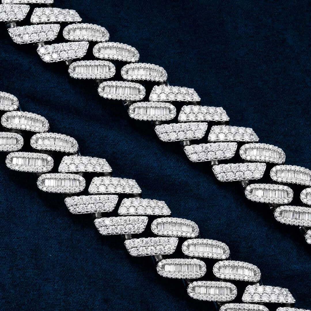 18mm Round Moissanite Cuban Link Chain in 14K White Gold Detailed Diamond View