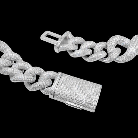 20mm Moissanite Infinity Link Chain in 14K Gold Clasp View
