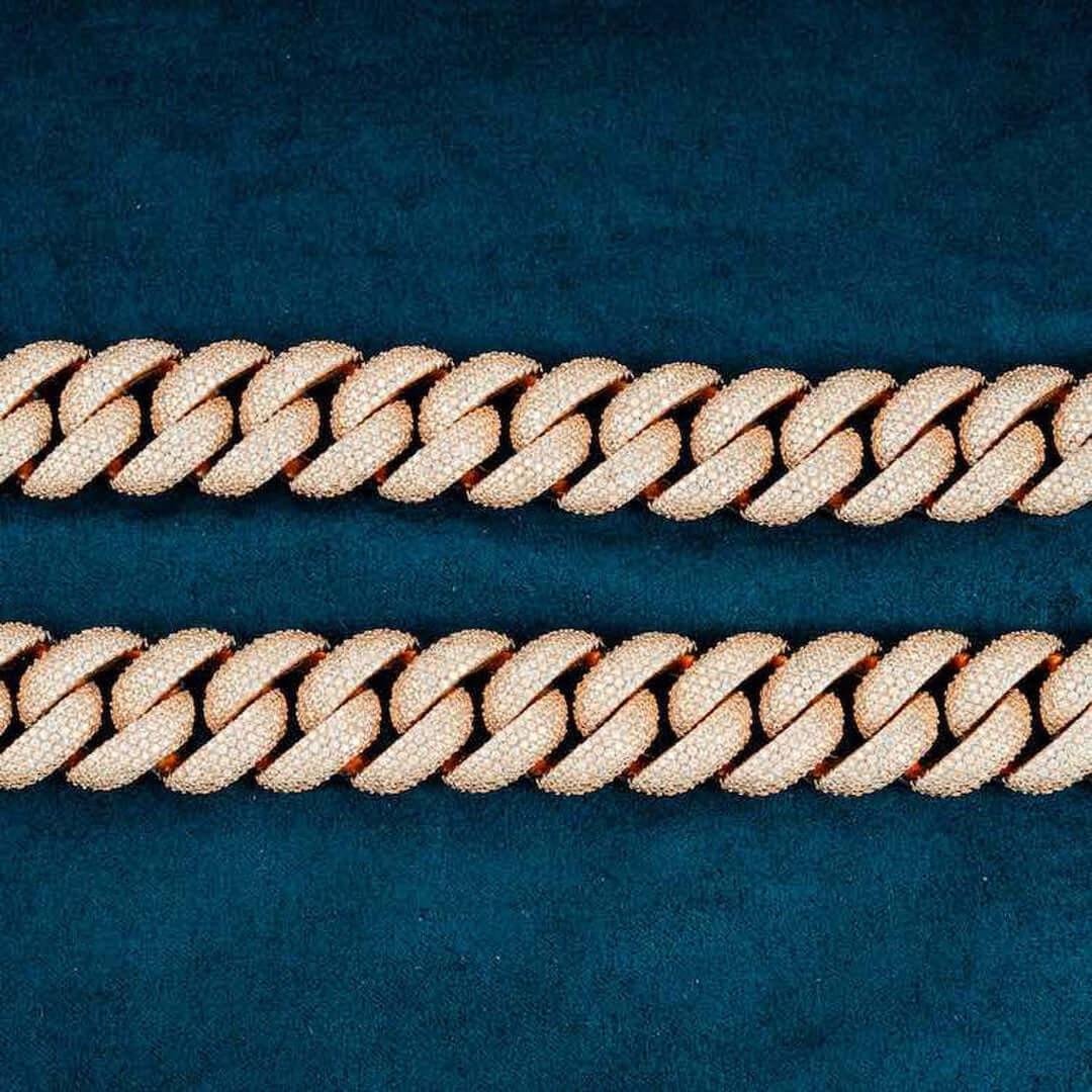 20mm Round Moissanite Cuban Link Chain in 14K Rose Gold Detailed Link View