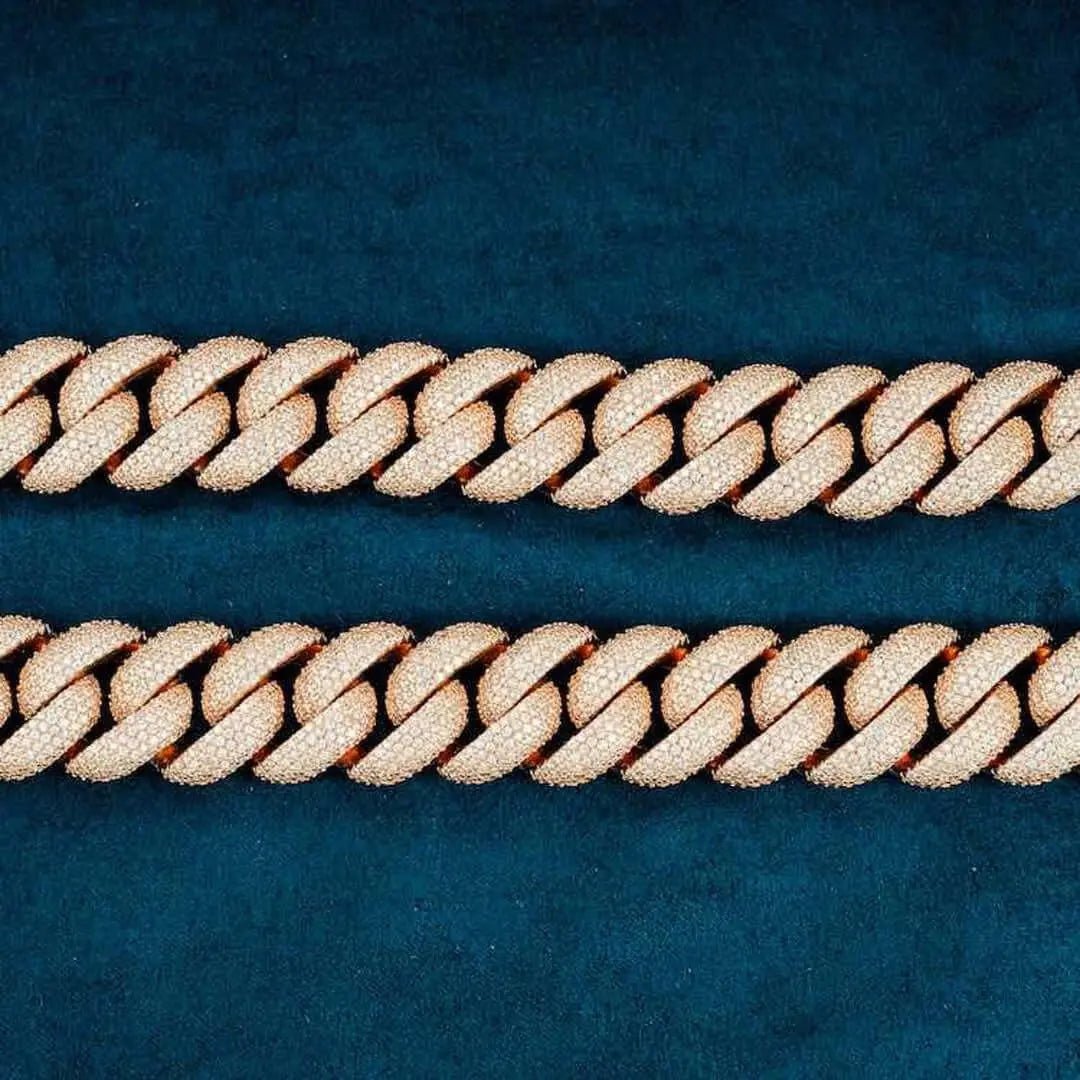 20mm Round Moissanite Cuban Link Chain in 14K Rose Gold Detailed Link View