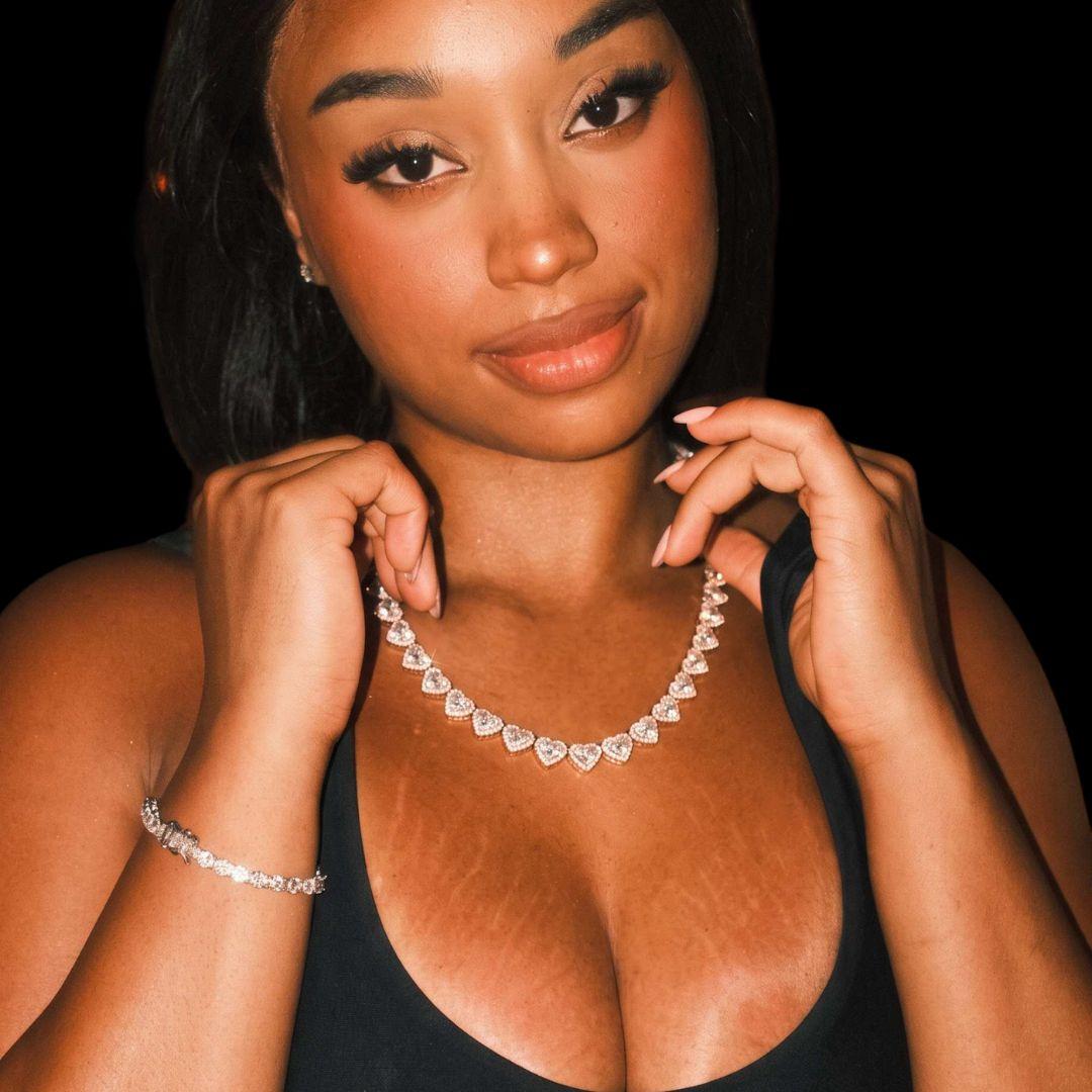8.5mm Iced Out Heart Cluster Tennis Chain in 14K Gold