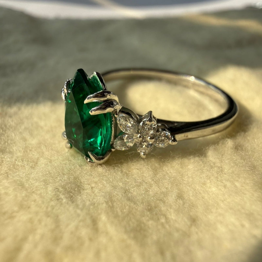 Vintage Style Green AD Diamond Bridal Set For Woman