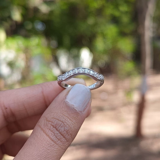 Gratified Round Cut Diamond Wedding Band