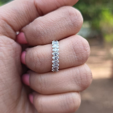 Enchanted Oval Cut Diamond Engagement Band