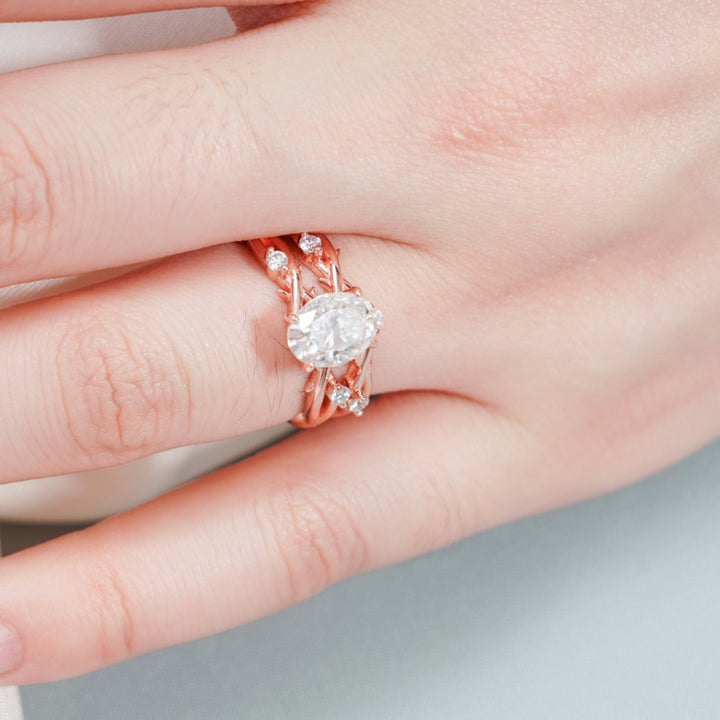 Unaivalled Oval Cut Diamond Handmade Ring