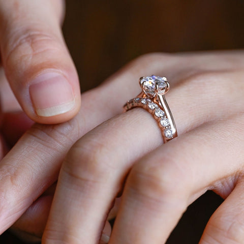 Chandelier Round Cut Diamond Engagement Ring