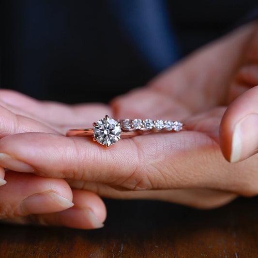 Chandelier Round Cut Diamond Engagement Ring