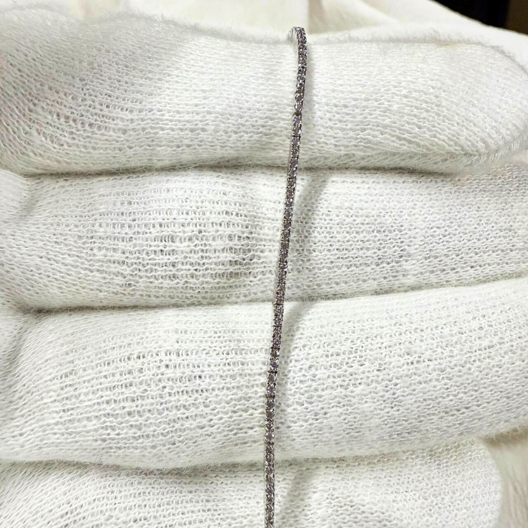 Fine Diamond Bracelet for Everyday Elegance in Round Shape