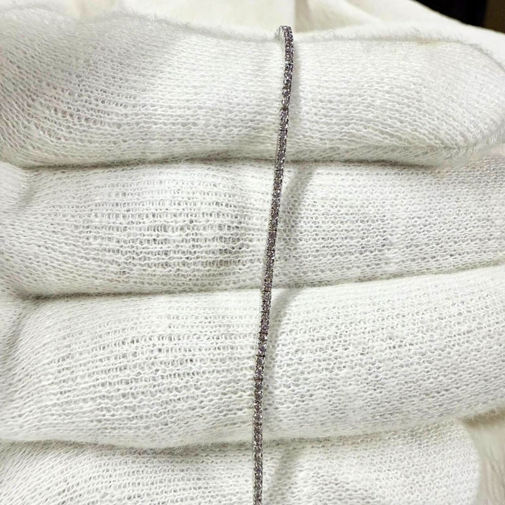 Fine Diamond Bracelet for Everyday Elegance in Round Shape