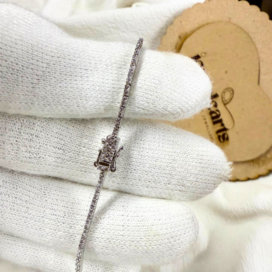 Fine Diamond Bracelet for Everyday Elegance in Round Shape