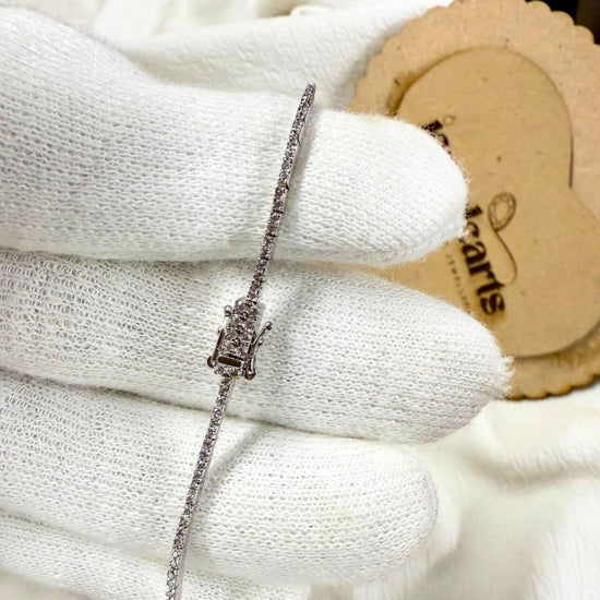 Fine Diamond Bracelet for Everyday Elegance in Round Shape