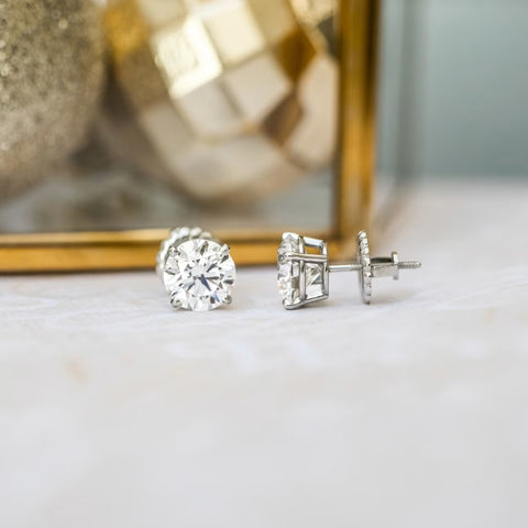 Allurement Round Cut Diamond Stud Earring