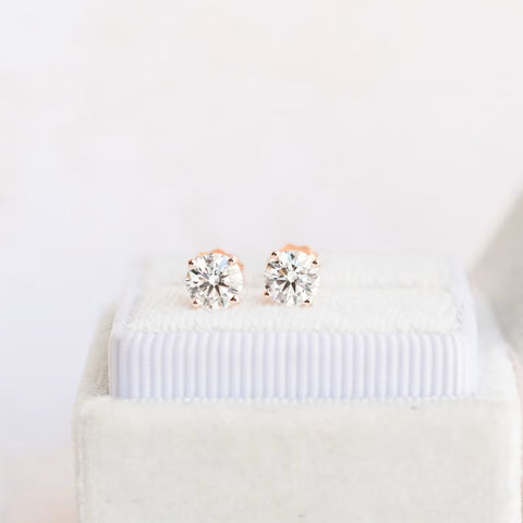 Allurement Round Cut Diamond Stud Earring