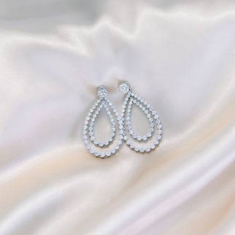 Spendid Round Cut Diamond Fashion Earring