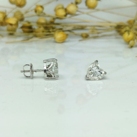 Lighted Heart Cut Diamond Stud Earring