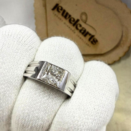 Unique Bold & Elegant Men’s Diamond Ring