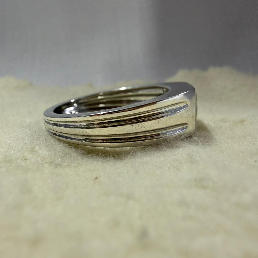 Unique Bold & Elegant Men’s Diamond Ring