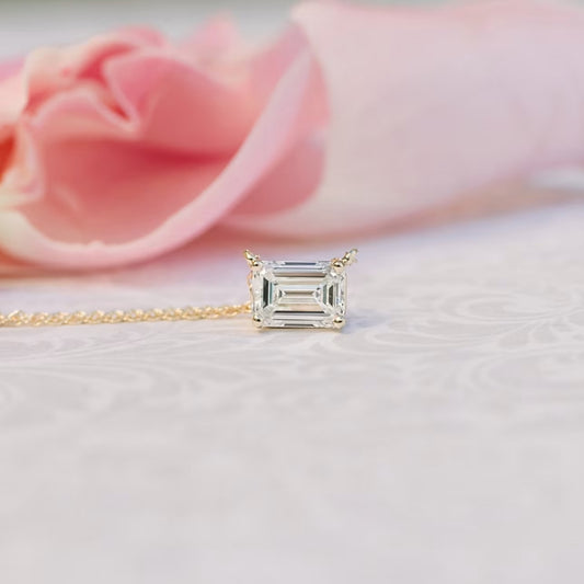 Rich Emerald Cut Diamond Necklace