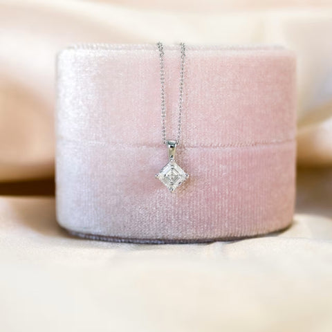 Blooming Asscher Cut Diamond Necklace