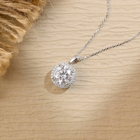 Moissanite 1.52 CT Round Cut Diamond Necklace