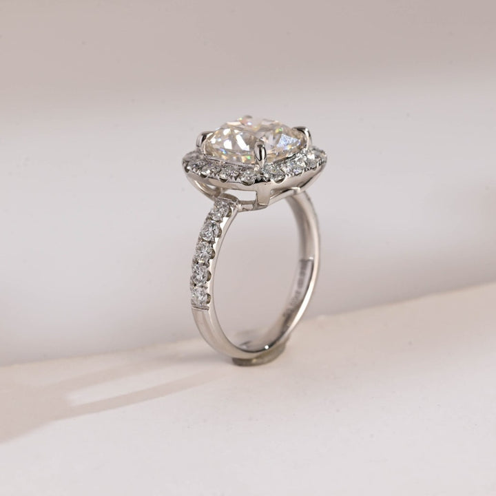 Impressive Cushion Cut Diamond Engagement Ring