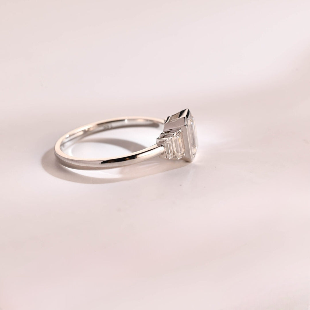 Attractive Emerald Cut Diamond Handmade Ring