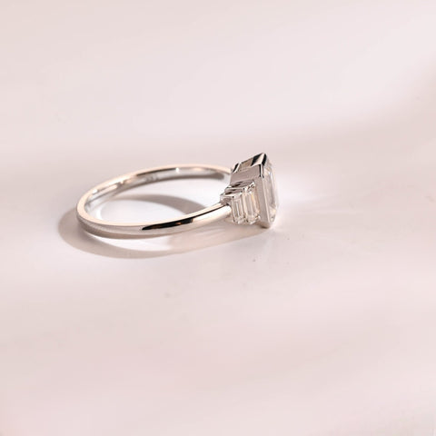 Attractive Emerald Cut Diamond Handmade Ring