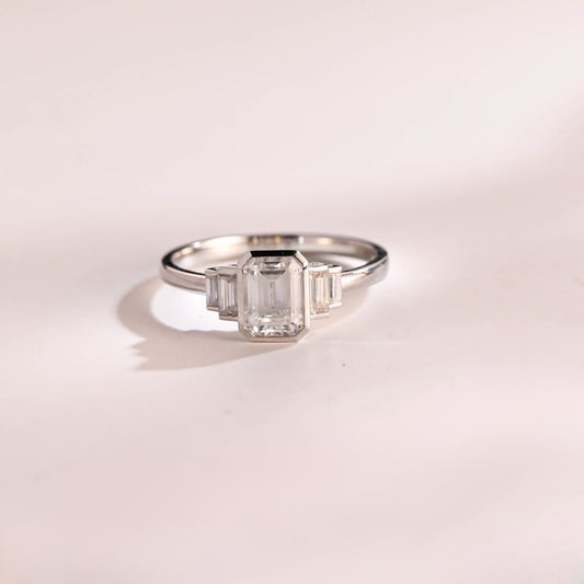 Attractive Emerald Cut Diamond Handmade Ring