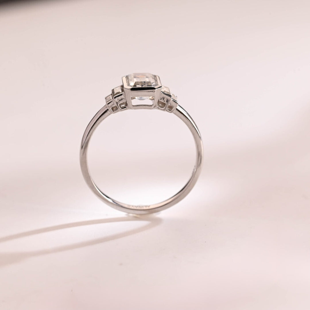 Attractive Emerald Cut Diamond Handmade Ring