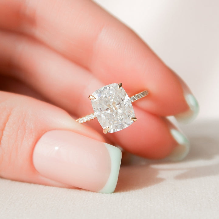 Resplendent-looking Cushion Cut Diamond Handmade Ring