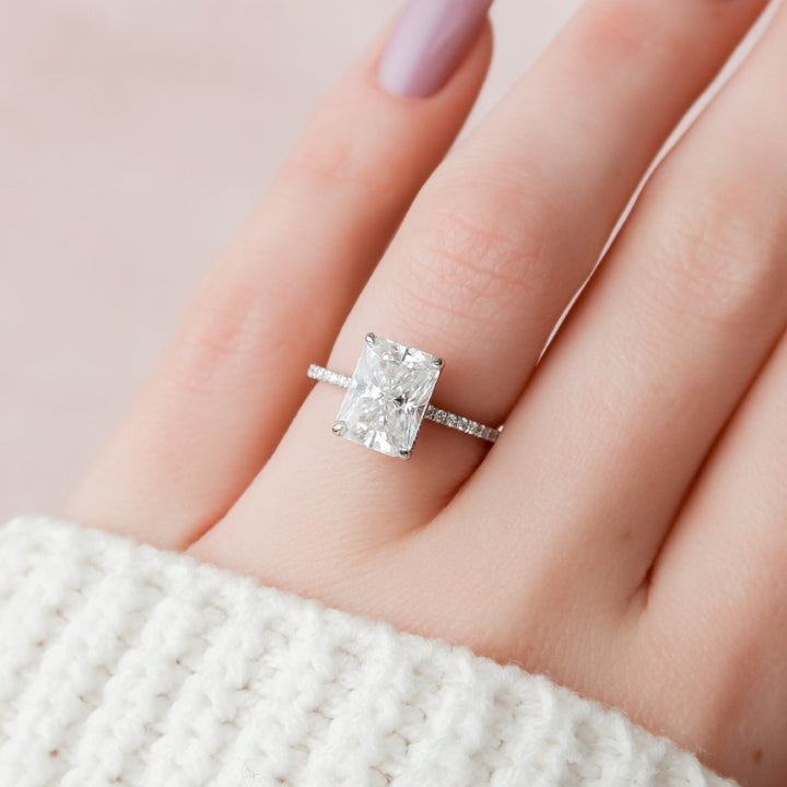 Beautiful 2.52 CT Radiant Cut Moissanite Wedding Ring Set
