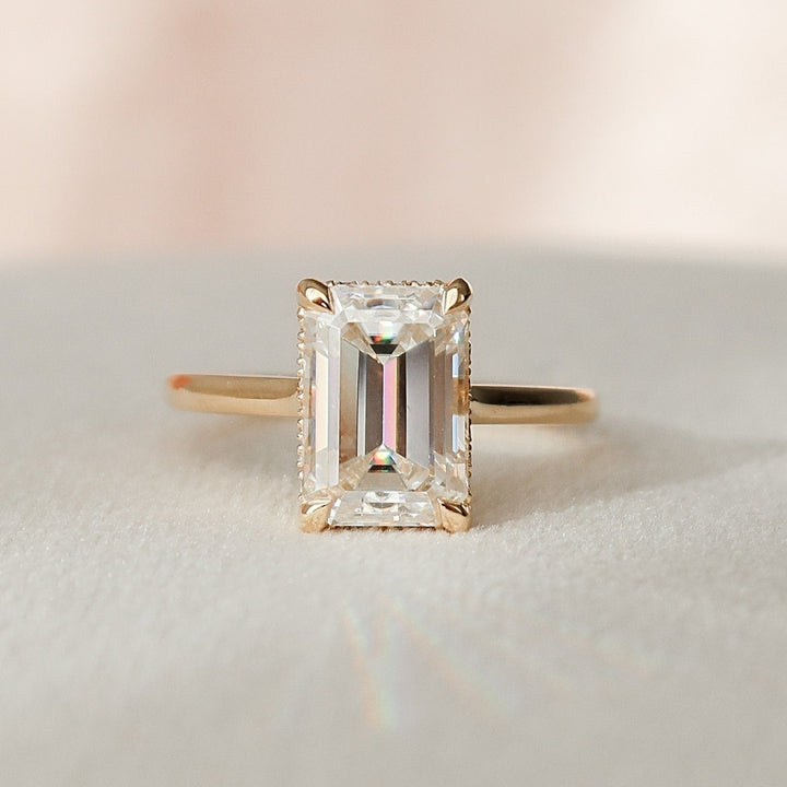 2.85 CT Emerald Cut Vintage Wedding Ring for a Classic Look