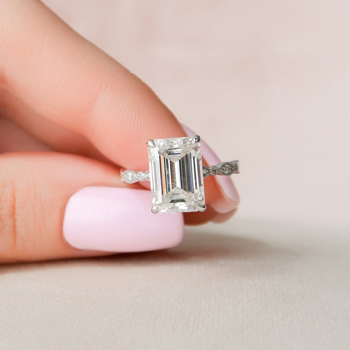 1.70 CT Emerald Moissanite Comfort-Fit Side Stone Wedding Ring