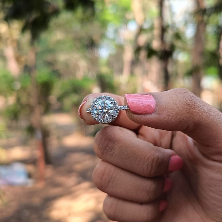 Spectra Round Cut Diamond Wedding Ring