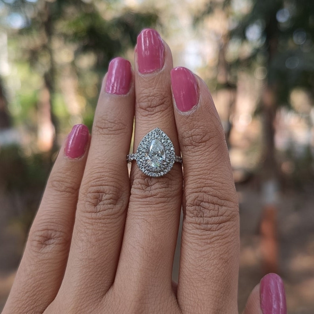 Lovely Pear Cut Diamond Wedding Ring