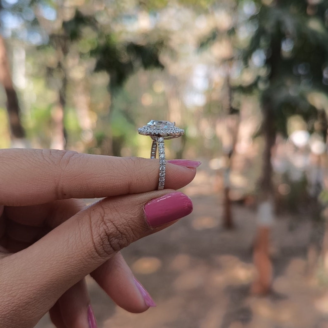 Lovely Pear Cut Diamond Wedding Ring