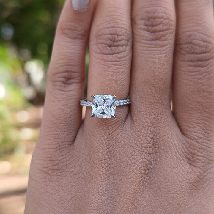 Amusing Cushion Cut Diamond Wedding Ring