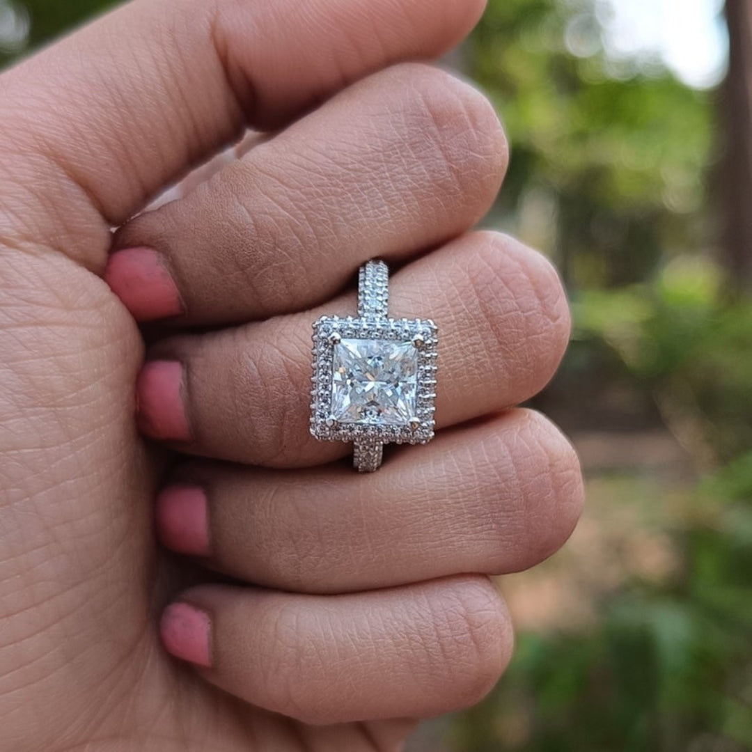 Nicety Princess Cut Diamond Engagement Ring