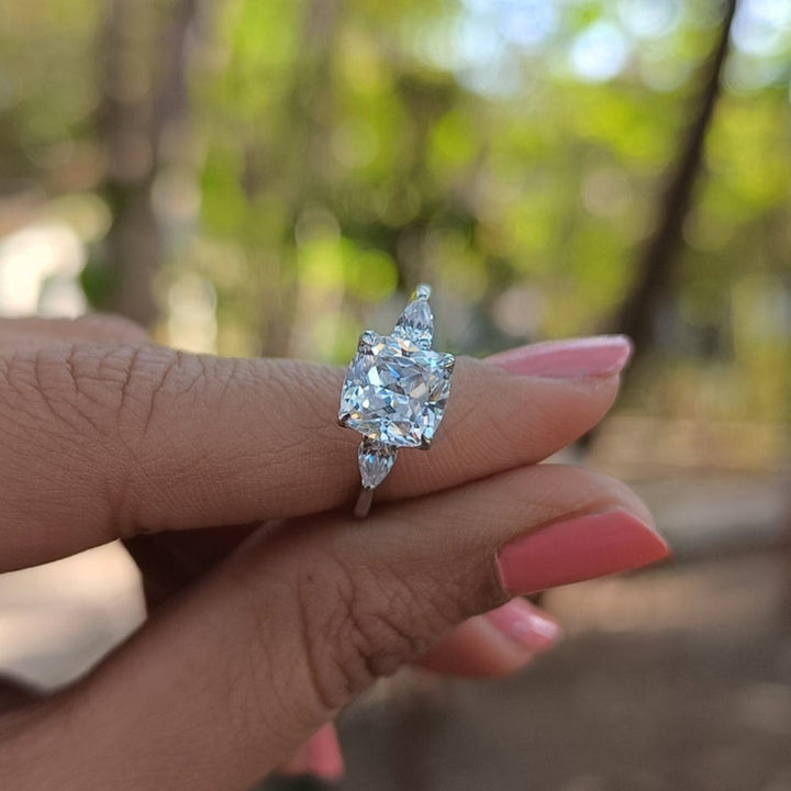 Beautyness Cushion Cut Diamond Engagement Ring