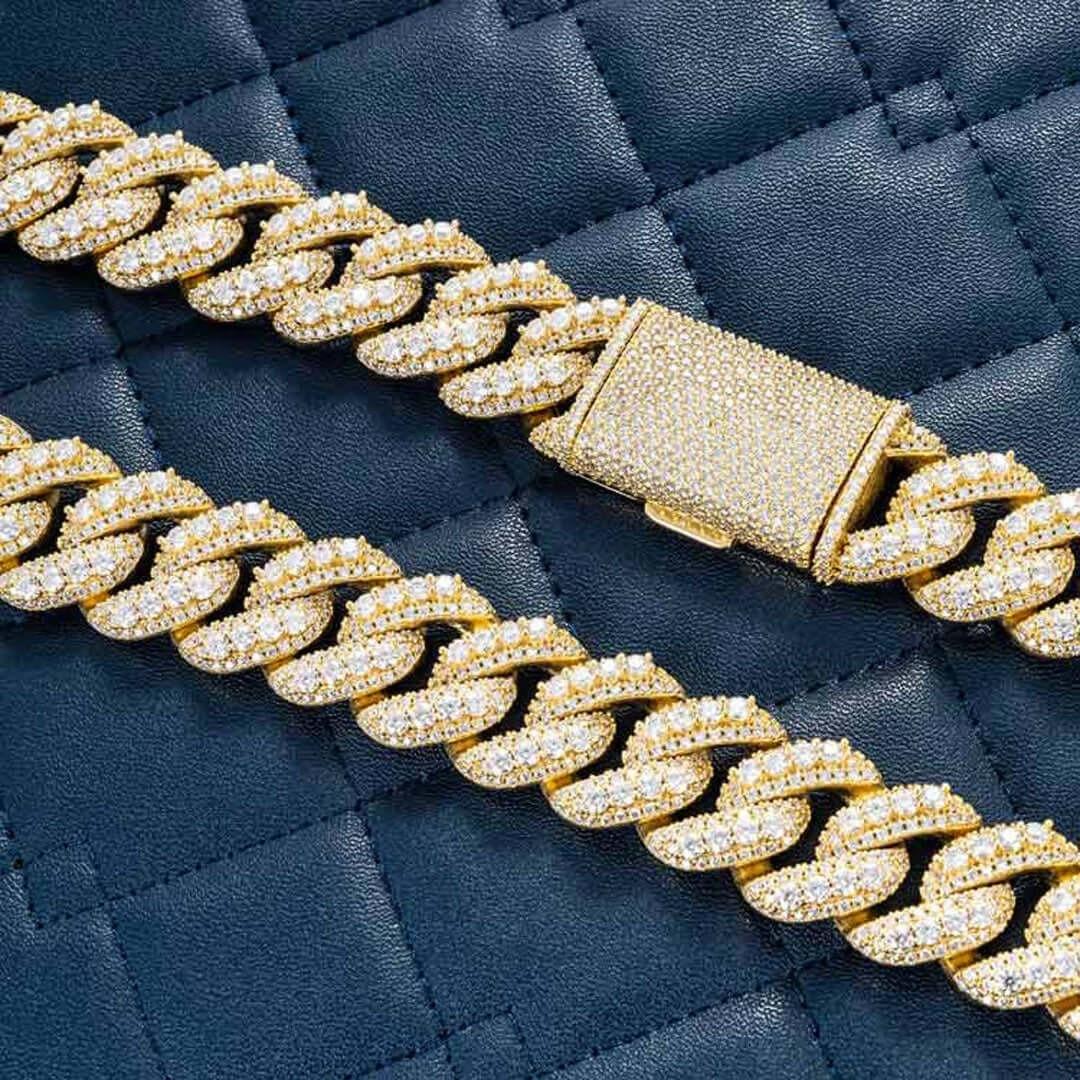 Round Moissanite Pavé Cuban Link Necklace in 14K Yellow Gold Clasp View