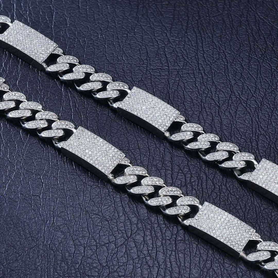 Round Moissanite Pavé Panel Cuban Link Necklace in 14K White Gold Detailed Link View